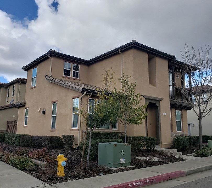 1st image of 821 Blossom Rock Ln