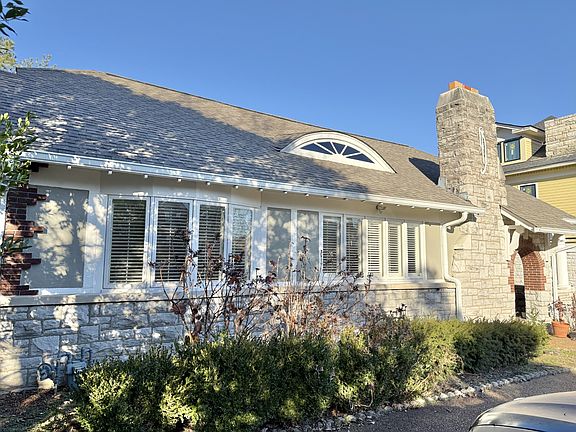 3rd image of 1714 Blair Blvd