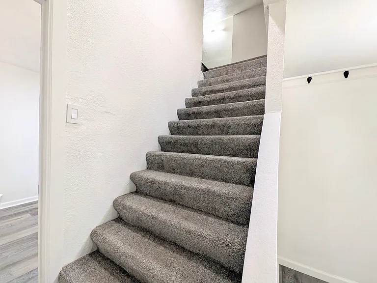 822 8th Ave #4 — Photo 9