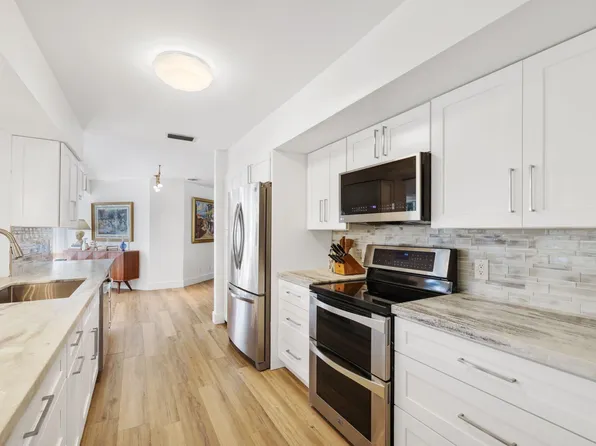 911 SE 16th Street, Deerfield Beach, FL 33441