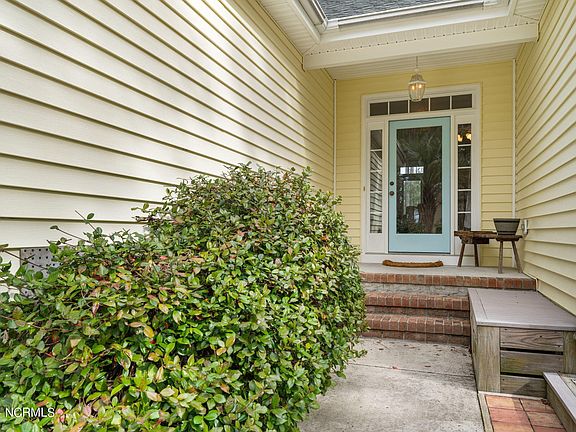 3rd image of 3854 Waterlilly Lane SE
