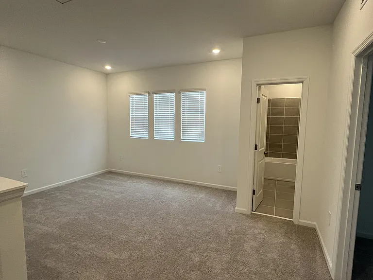 5653 Fiona Ln — Photo 26