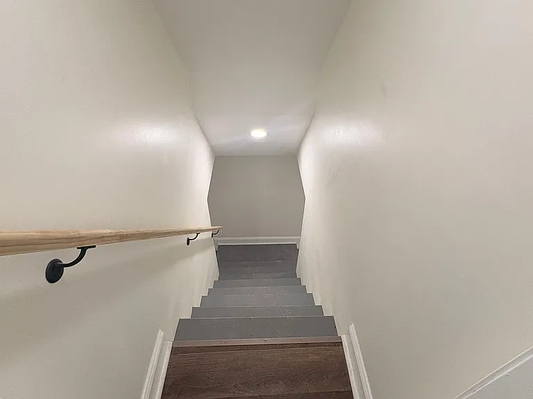 408 Whitridge Ave — Photo 10