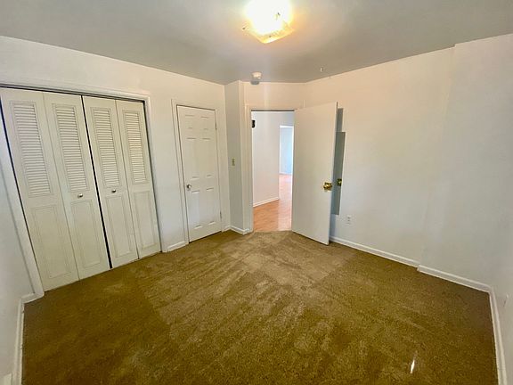 4th image of 617 Emmet St