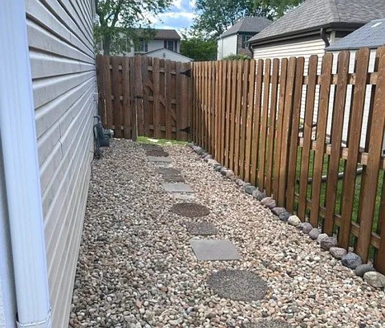 5045 Rochester Dr — Photo 14