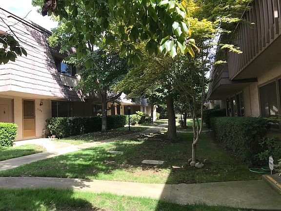 2nd image of 6146 Via Casitas