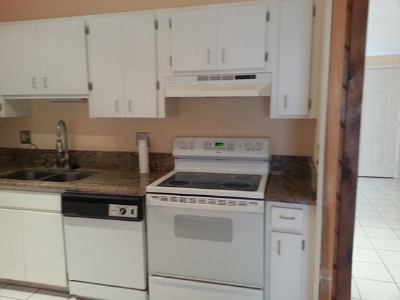 4th image of 10111 Chapel Hill Ct
