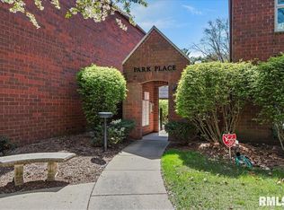 1212 S Grand Ave W, Springfield, IL 62704