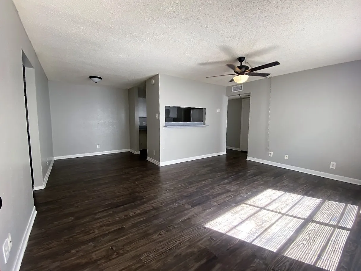Edinburg Place Apartments - 0601 — Photo 1