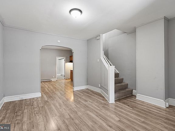 5th image of 6139 Locust St