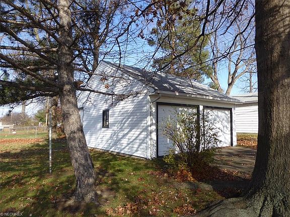 5th image of 1765 Eldon Dr