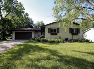 6364 Oakwood Rd, Woodbury, MN 55125