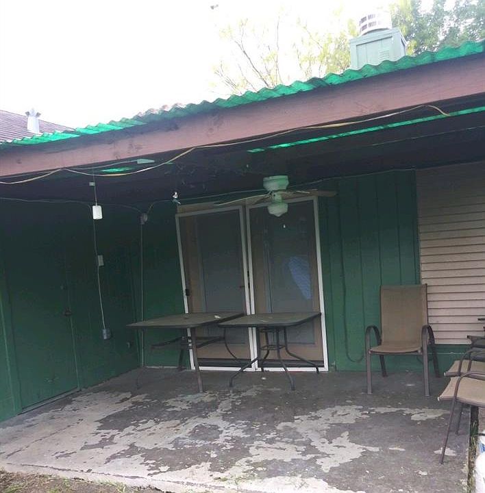 2nd image of 2941 River Bend Ct