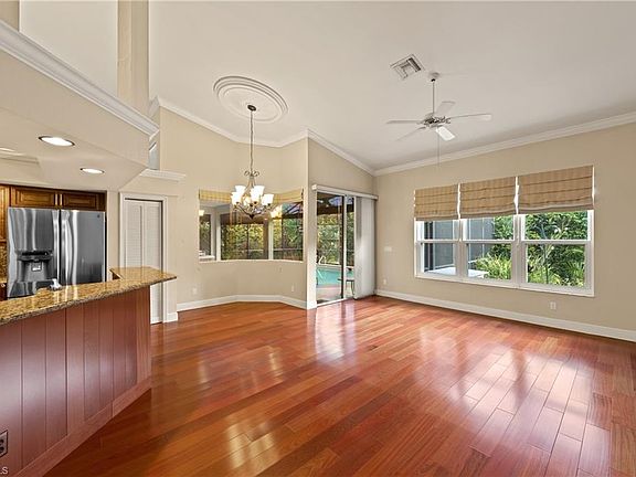 4th image of 355 Saint Andrews Blvd