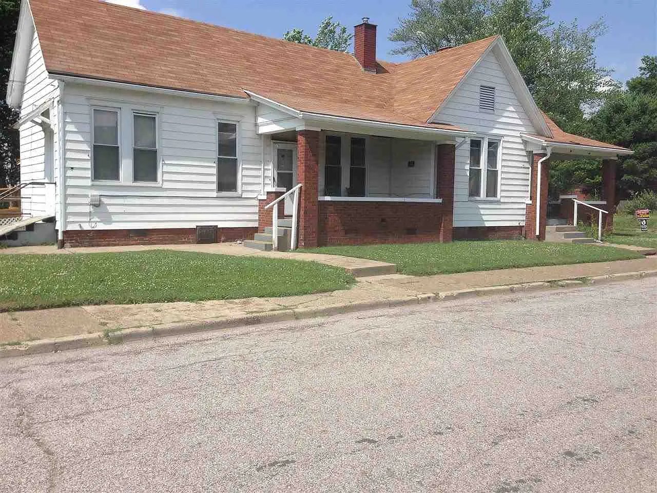 518 E Powell Ave photo 1