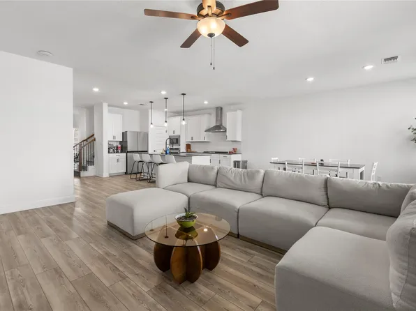 12120 Paseo De Los Lagos Ln, Manor, TX 78653