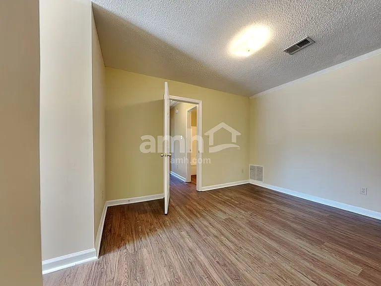 5802 Eagleston Dr — Photo 19
