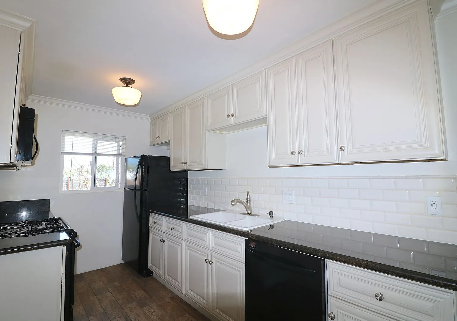 122- 132 A Street — Photo 2