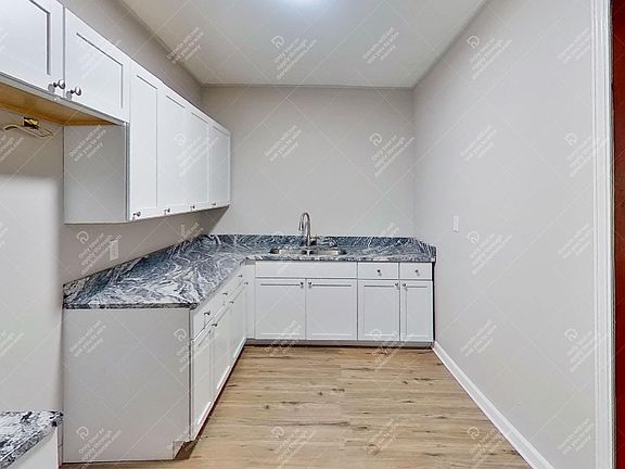 4th image of 3624 E 57th St