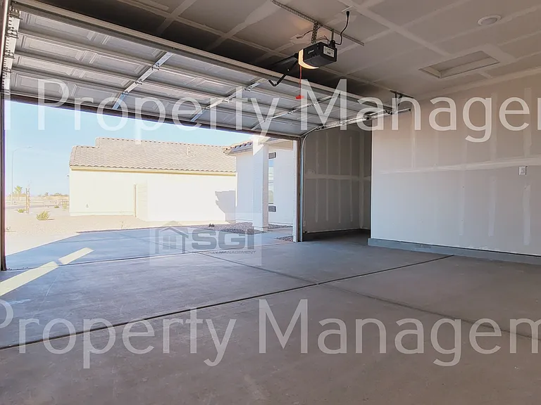2025 E Velvet Pl — Photo 30