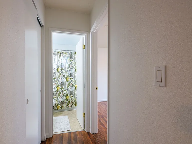 7411 N Fessenden St #7411 — Photo 8