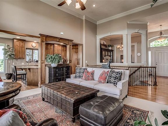 4th image of 14301 Manor Ct