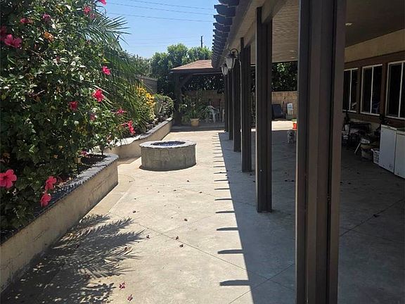 4th image of 6853 Sunsight Way