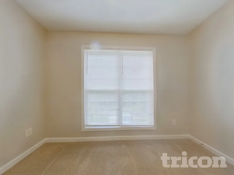 1619 Spring Hill Ct — Photo 11