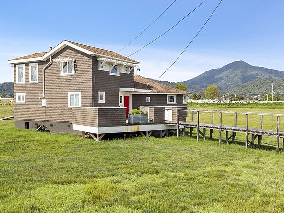 3rd image of 58 Greenbrae Boardwalk