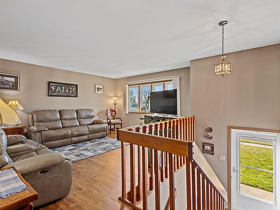 3rd image of 5680 Kingman Ave