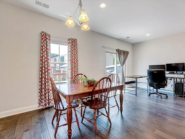 1008 Drayman Pl — Photo 8