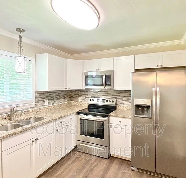 37 Pennwood Dr — Photo 6