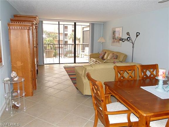 4th image of 1000 Swallow Ave Unit 5