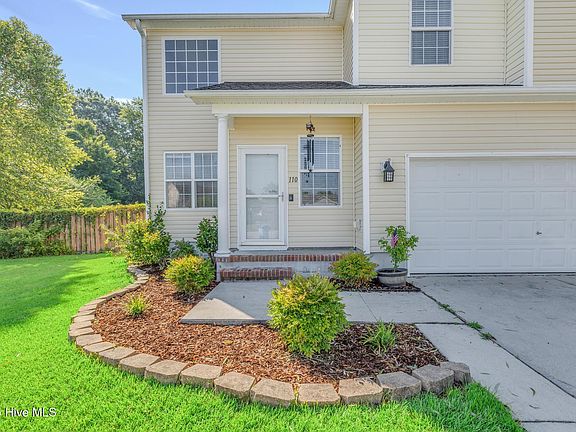 5th image of 110 Thorn Tree Court