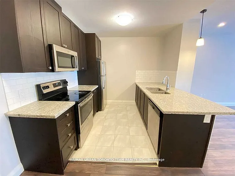 118 King St E #621 — Photo 7