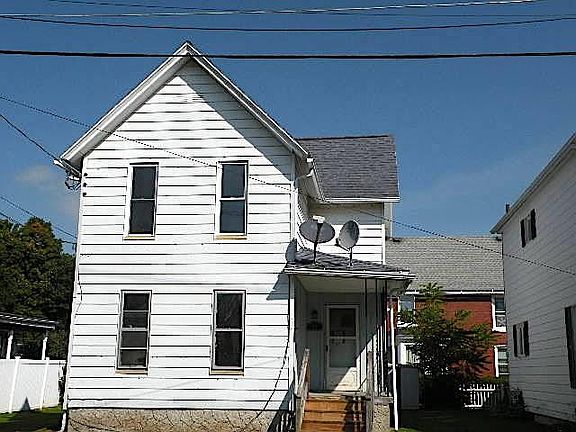 4th image of 68 Scott St