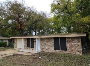 610 Henderson Cir, Garland, TX 75040