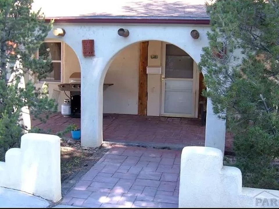 Hacienda style archways 