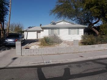 1st image of 4760 Newton Dr