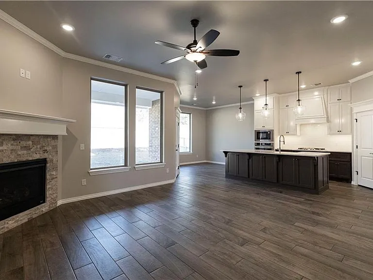 8325 Lambert Way — Photo 2