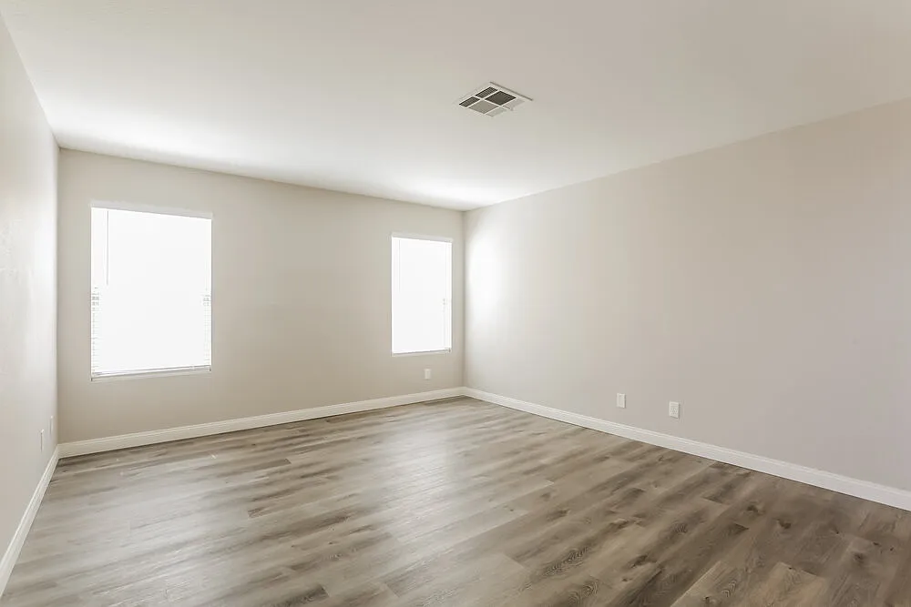 4 bed, 3.0 bath, 1870 sqft, $2,470 — Photo 4