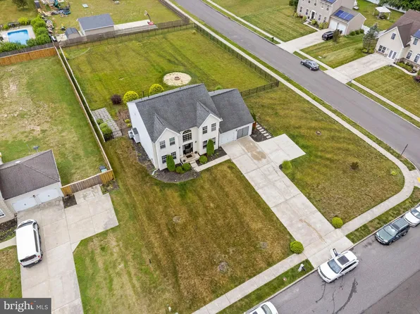 39 S Central Ave, Sicklerville, NJ 08081