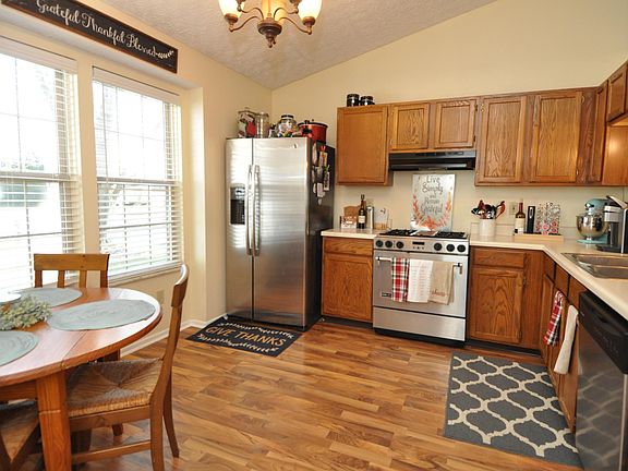 3rd image of 3123 Sun Valley Dr