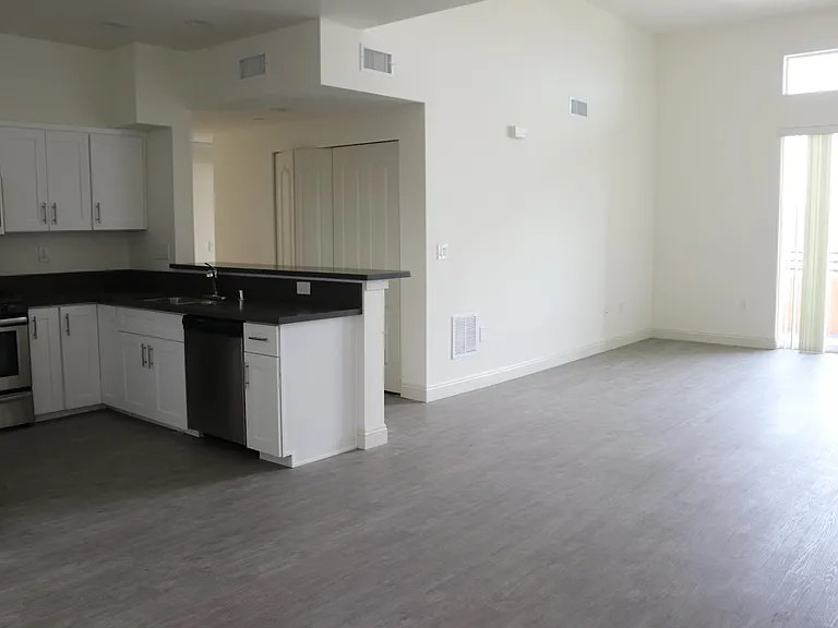 7120 Bellaire Ave #210 — Photo 6