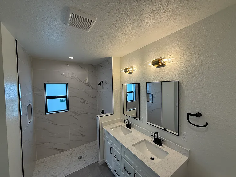 1250 Overhead St — Photo 13