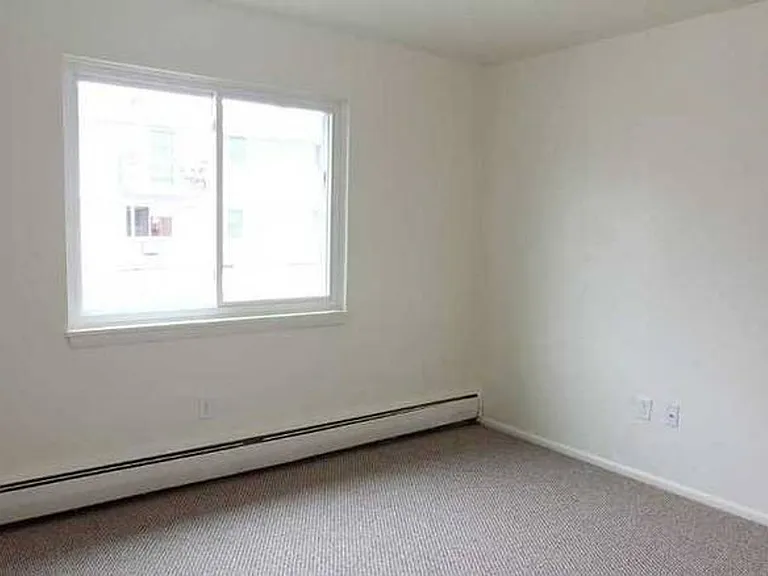 474 & 478 W Scott St — Photo 4
