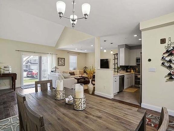 4th image of 70 Endicott St APT 1003