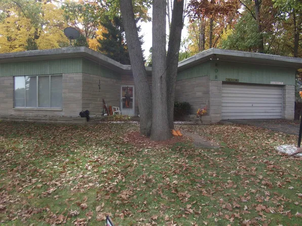 908 Oakcrest Dr, Angola, IN 46703