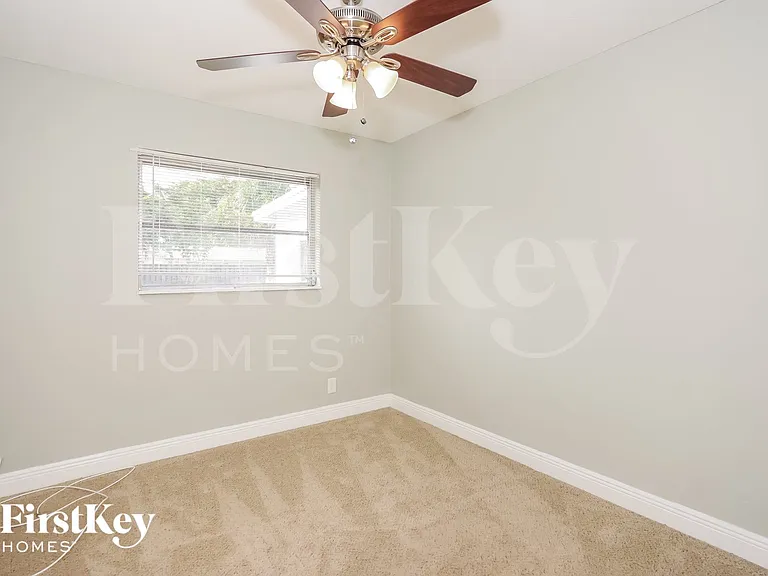 327 Azalea St — Photo 12