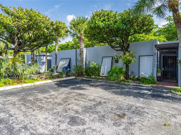 16403 Fox Den Ct, Miami Lakes, FL 33014